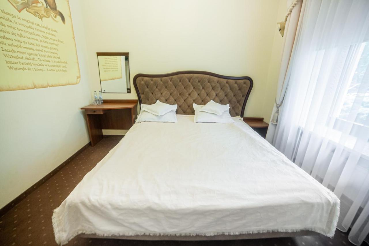 Zamek Dubiecko Hotell Eksteriør bilde